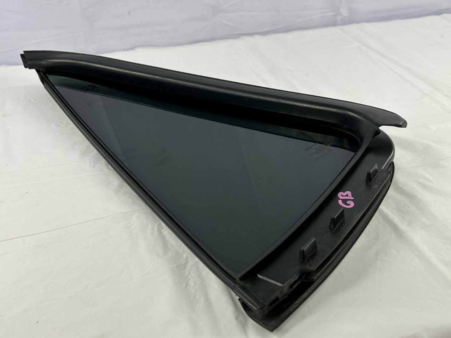 2001-2007 Toyota Sequoia Rear Right Quarter Window Glass Panel OEM 68123-0C010