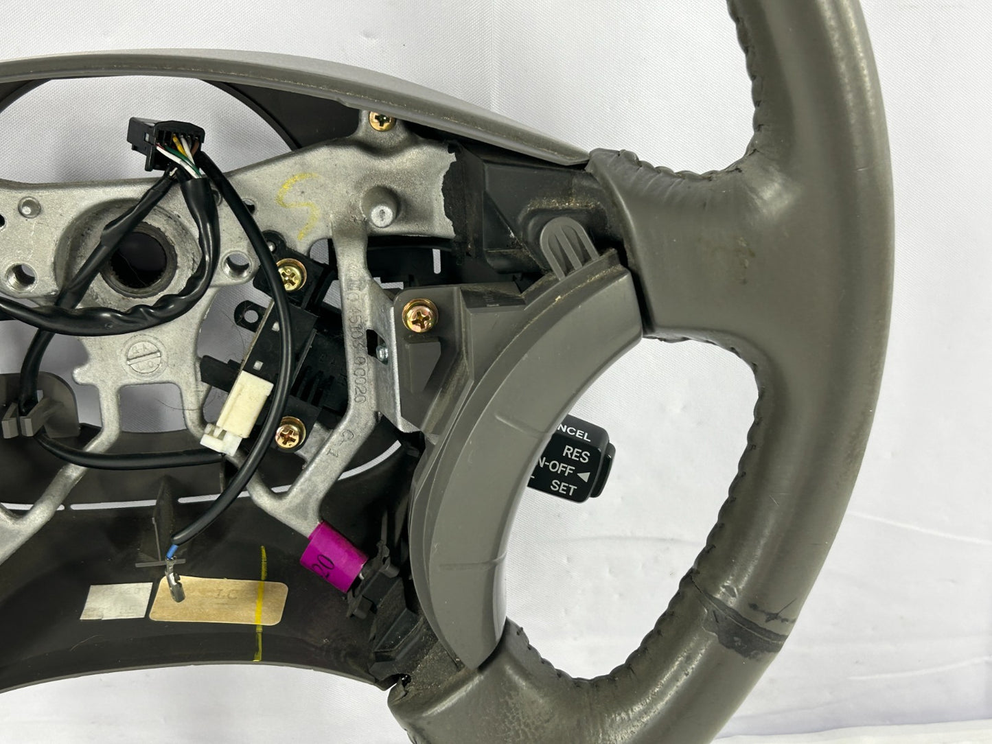 02-05 Toyota Sequoia Steering Wheel With Cruise Control Switch OEM 45100-0C150