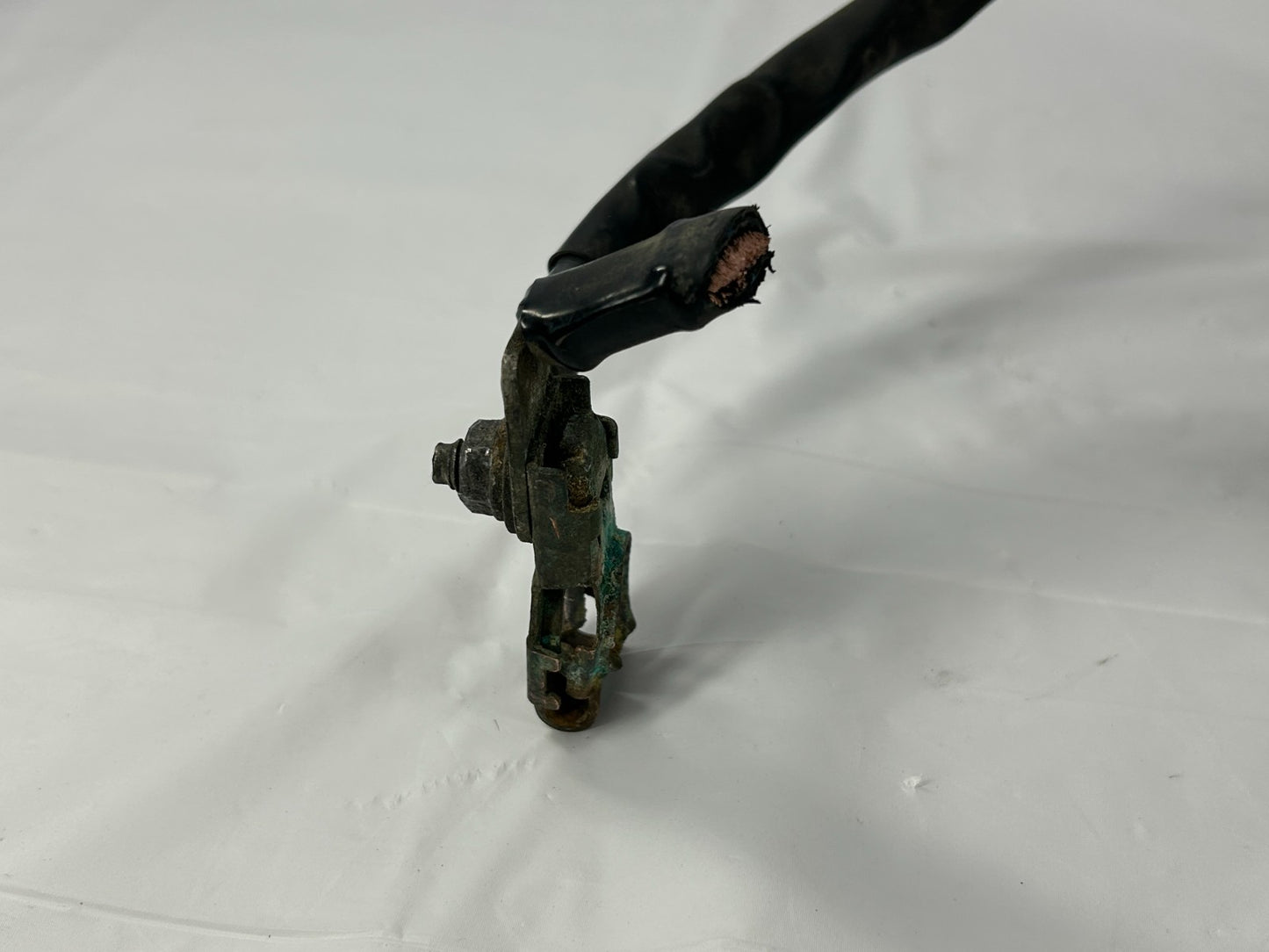 02-05 Toyota Sequoia Engine Bay Fuse Box Relay Junction Block OEM 82720-0C011