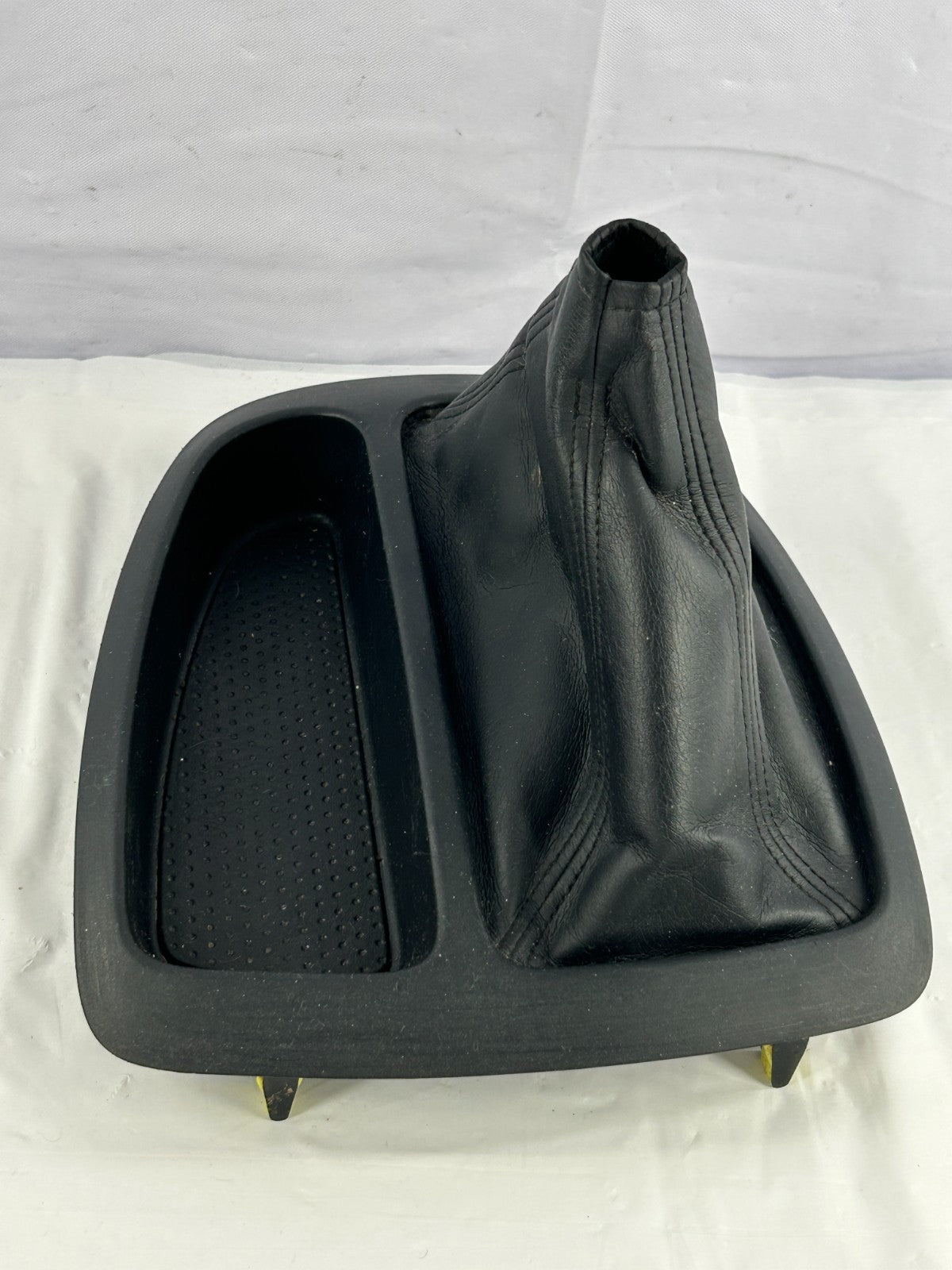 2001-2005 Toyota Sequoia Transfer Case Shifter Boot Storage Tray OEM 58808-0C010
