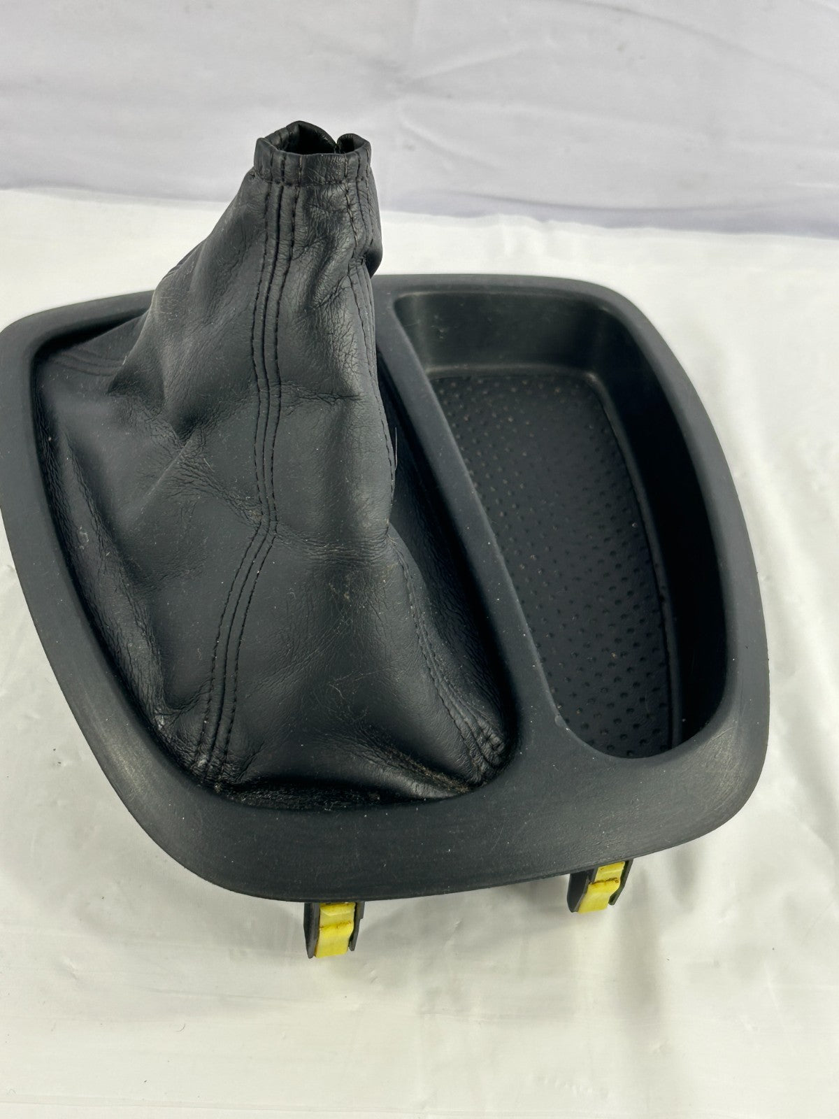 2001-2005 Toyota Sequoia Transfer Case Shifter Boot Storage Tray OEM 58808-0C010