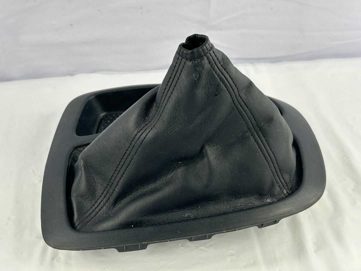 2001-2005 Toyota Sequoia Transfer Case Shifter Boot Storage Tray OEM 58808-0C010