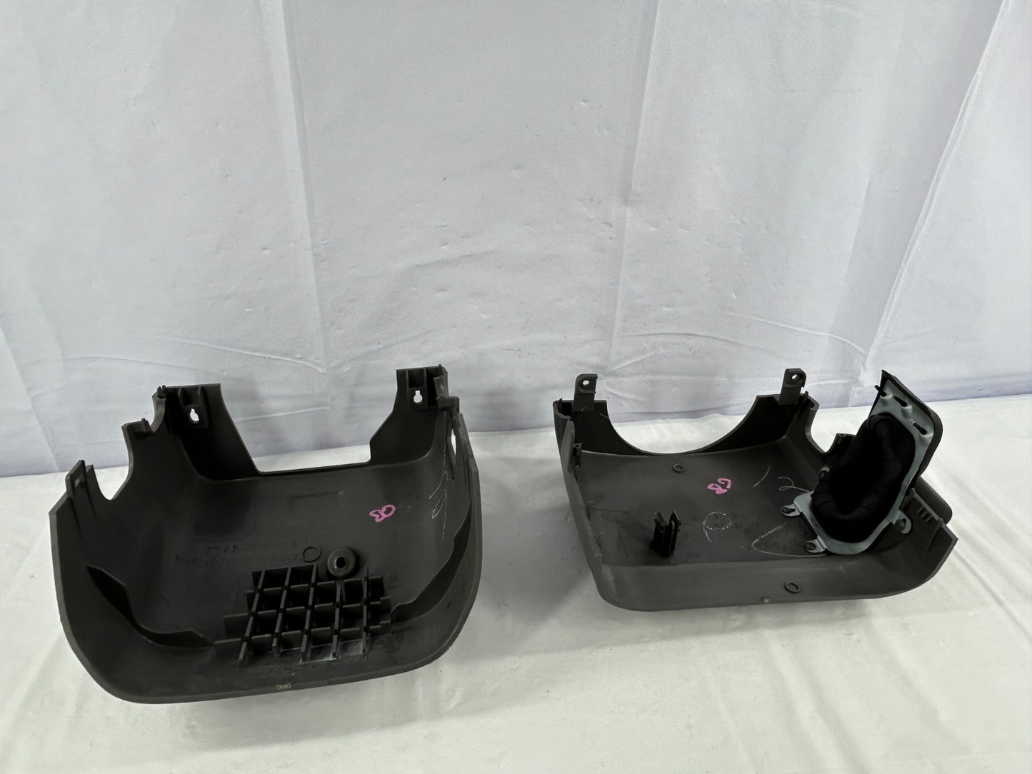 01-05 Toyota Sequoia Steering Column Upper & Lower Cover Gray OEM 45287-0C023