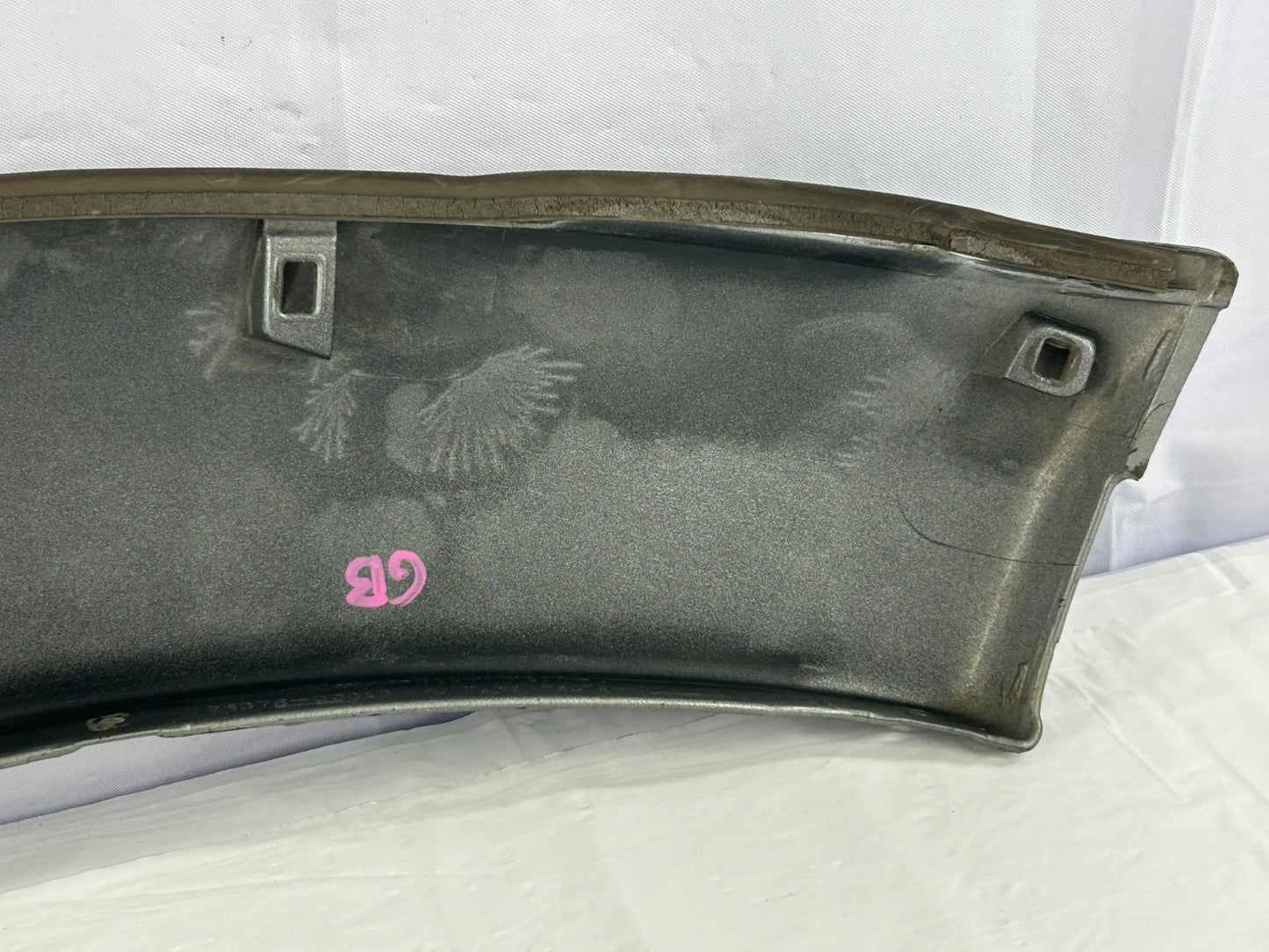 01-04 Toyota Sequoia Rear Left Door Fender Flare Molding Silver OEM 75746-0C900