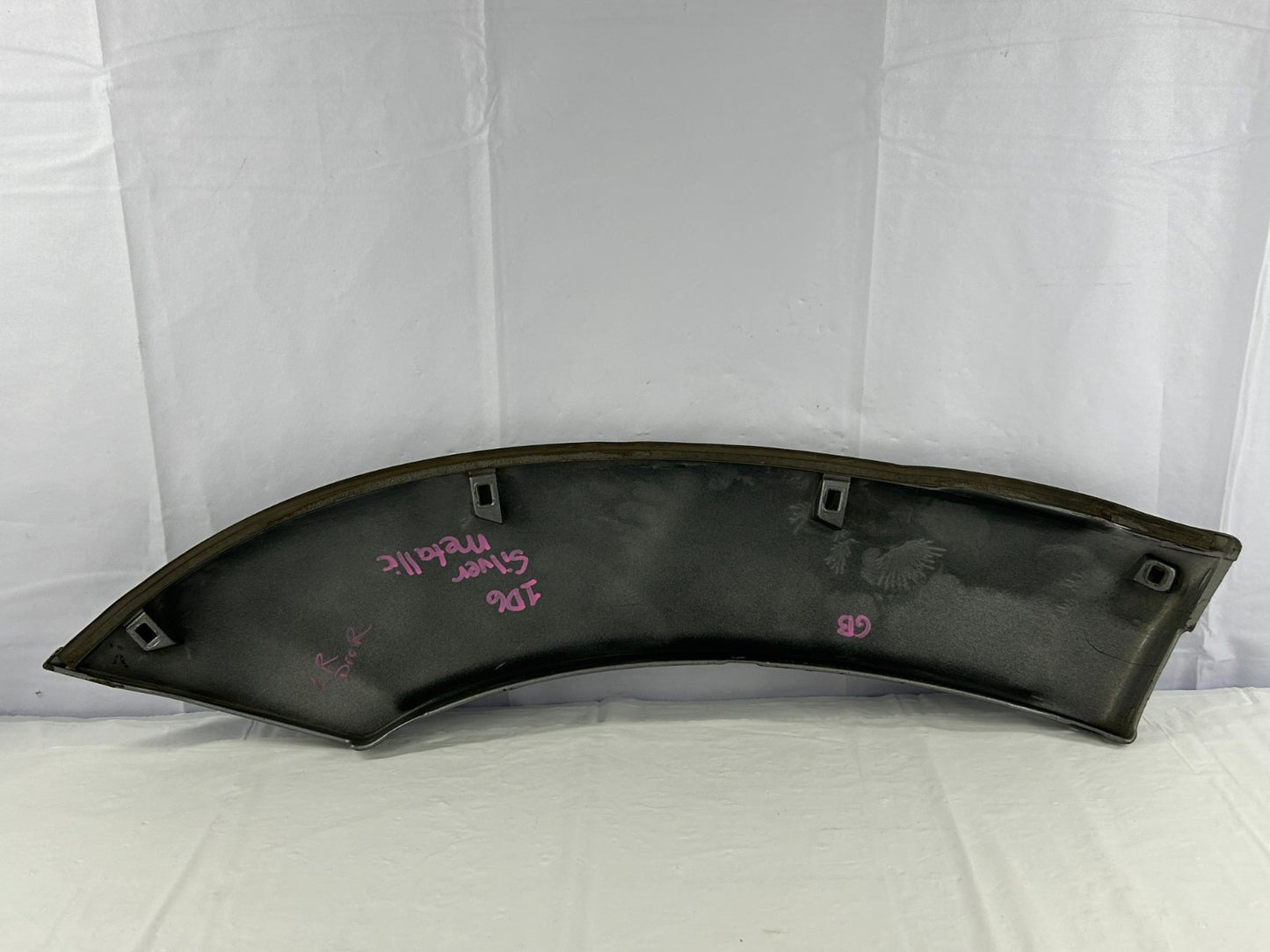 01-04 Toyota Sequoia Rear Left Door Fender Flare Molding Silver OEM 75746-0C900
