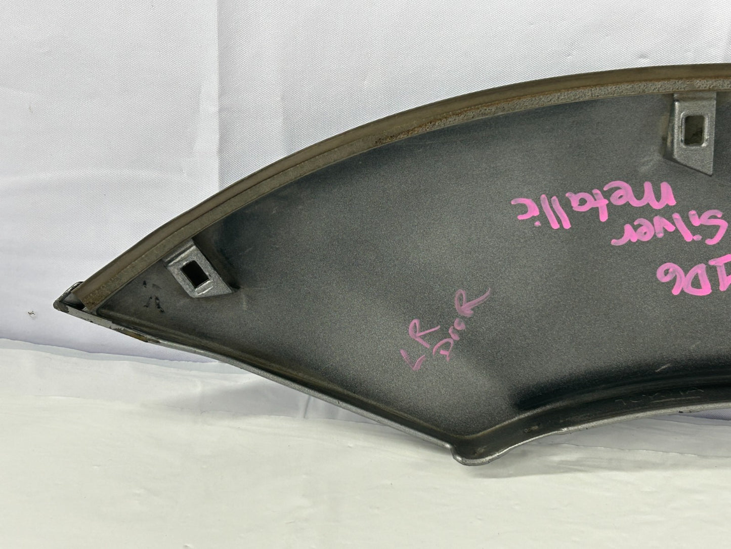 01-04 Toyota Sequoia Rear Left Door Fender Flare Molding Silver OEM 75746-0C900