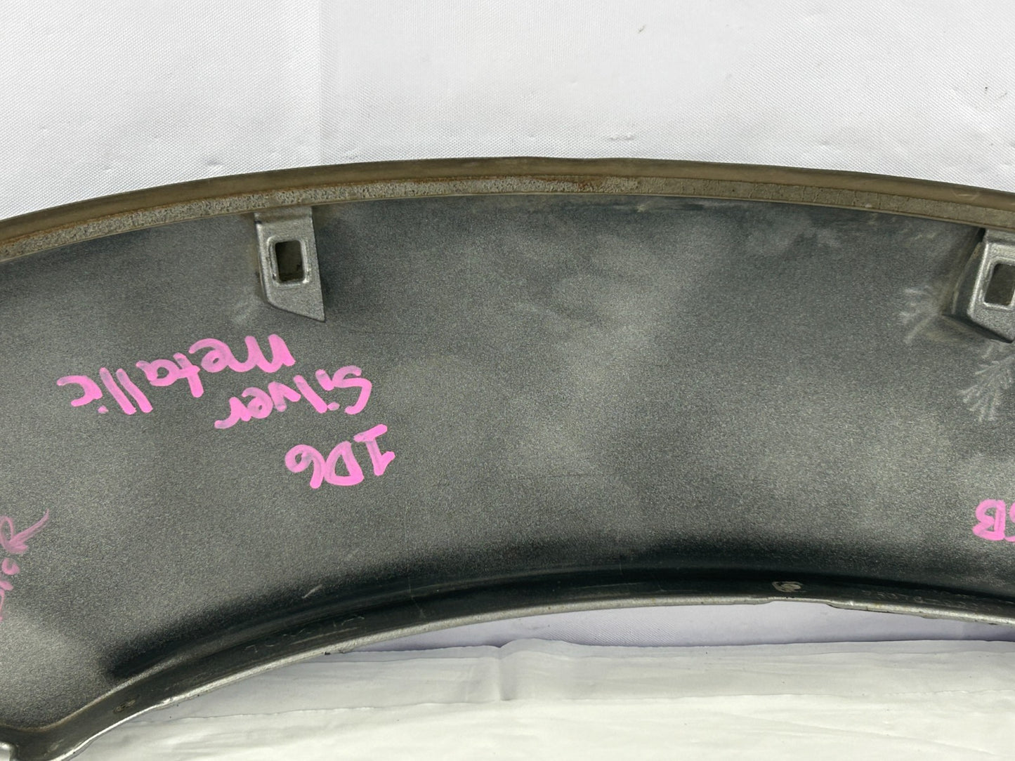 01-04 Toyota Sequoia Rear Left Door Fender Flare Molding Silver OEM 75746-0C900