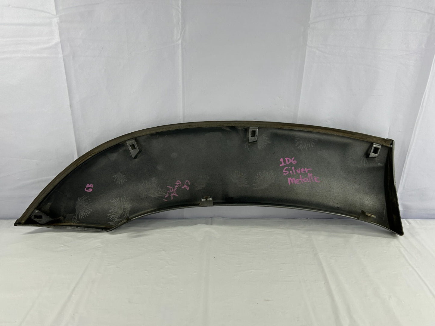 01-04 Toyota Sequoia Rear Left Quarter Fender Flare Molding Trim OEM 75654-0C900
