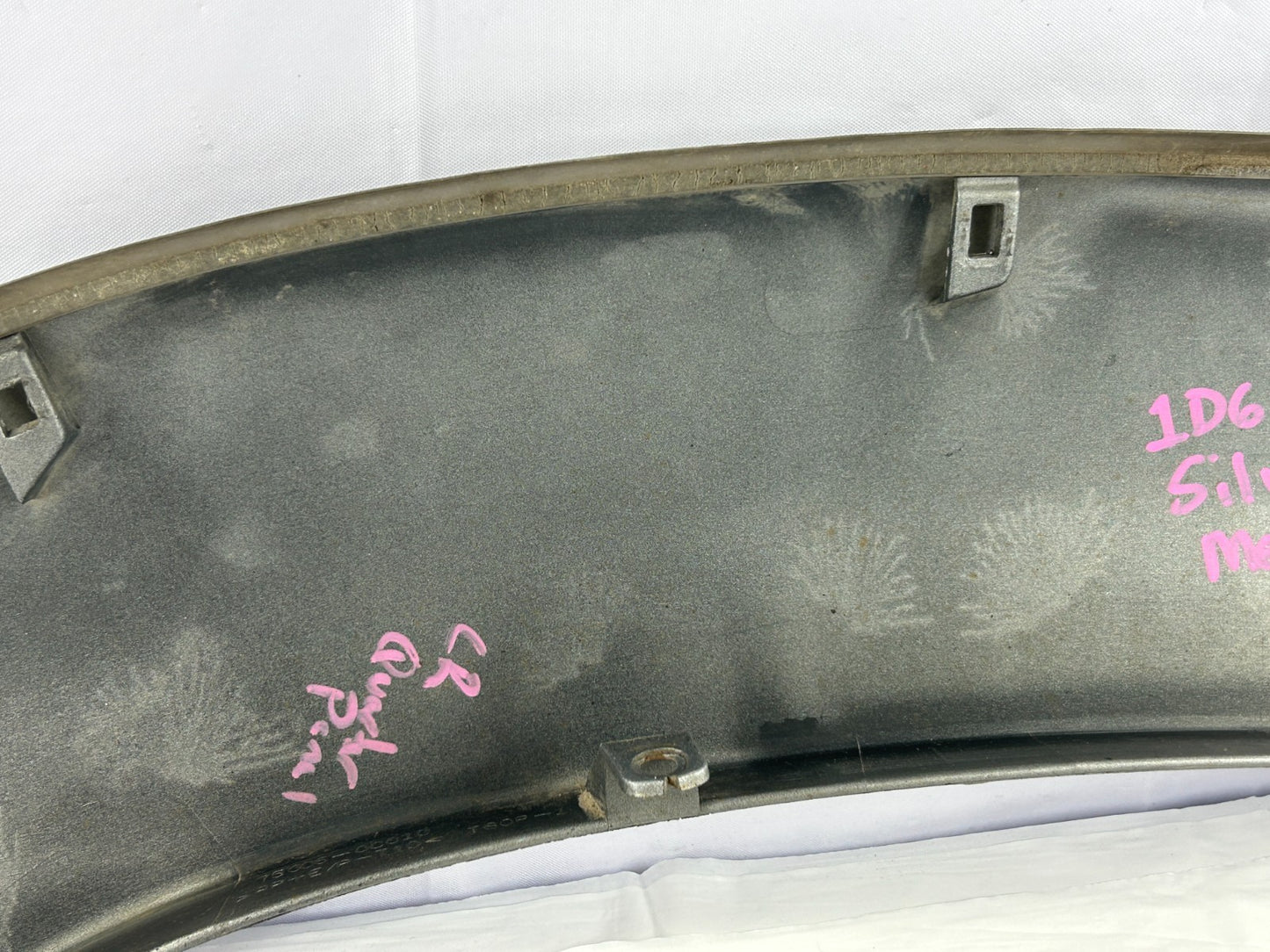 01-04 Toyota Sequoia Rear Left Quarter Fender Flare Molding Trim OEM 75654-0C900