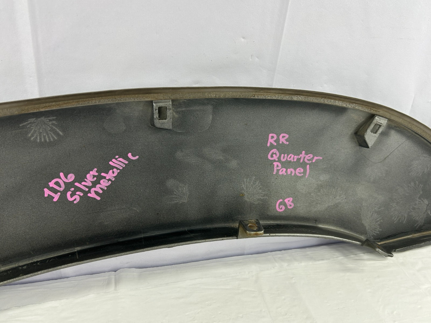 2001-2004 Toyota Sequoia Rear Right Quarter Fender Flare Molding OEM 75653-0C900