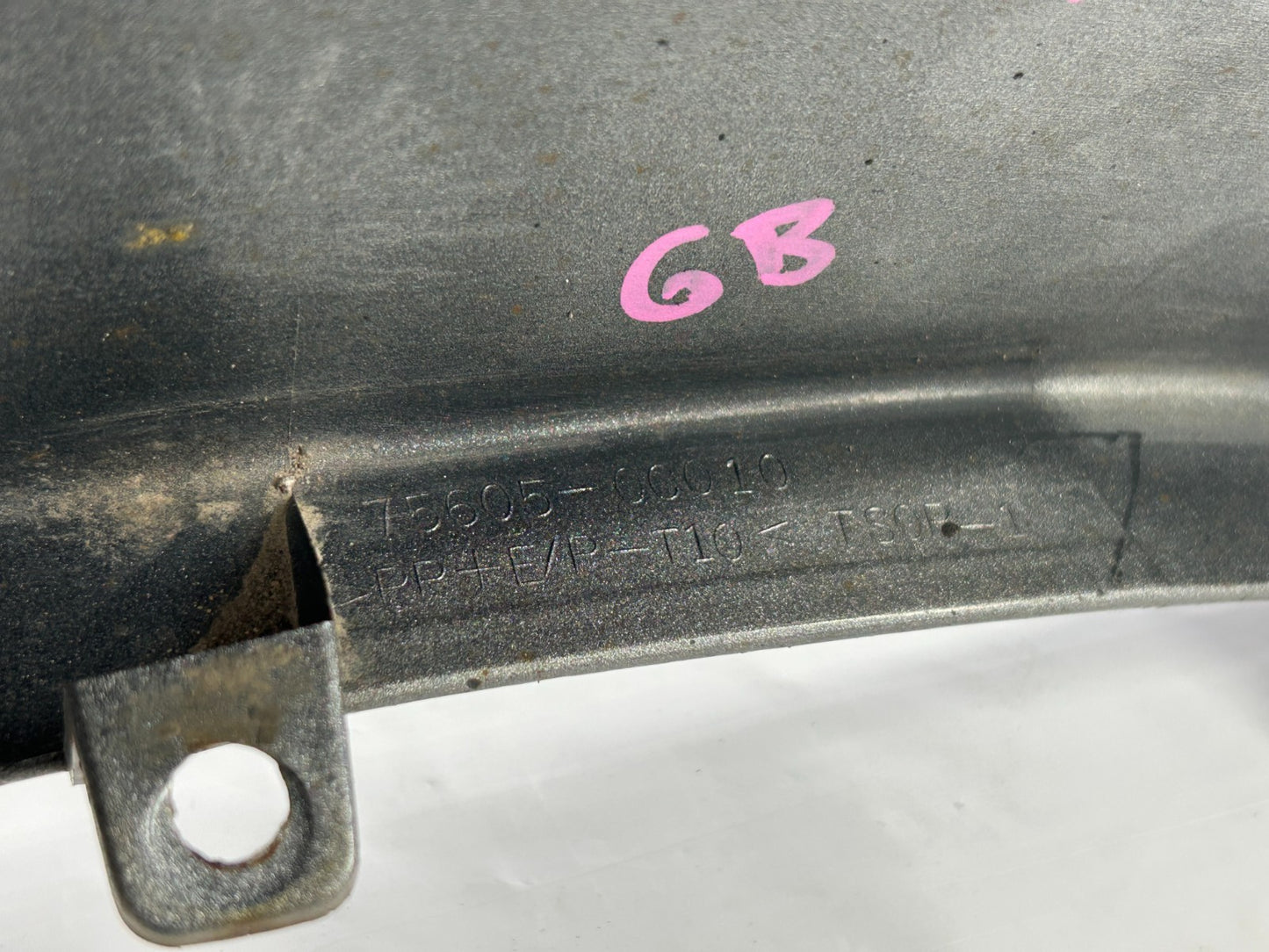 2001-2004 Toyota Sequoia Rear Right Quarter Fender Flare Molding OEM 75653-0C900