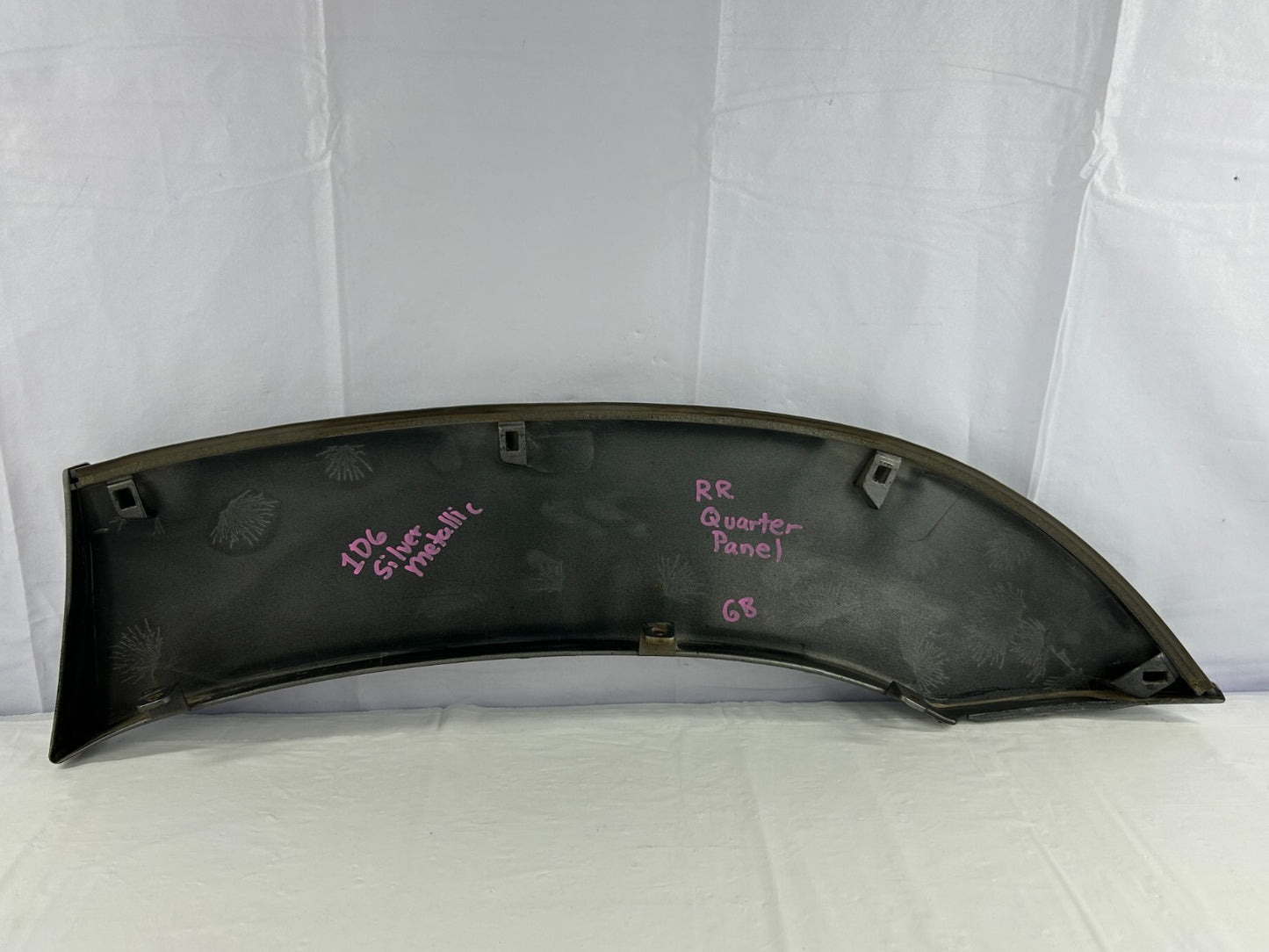 2001-2004 Toyota Sequoia Rear Right Quarter Fender Flare Molding OEM 75653-0C900