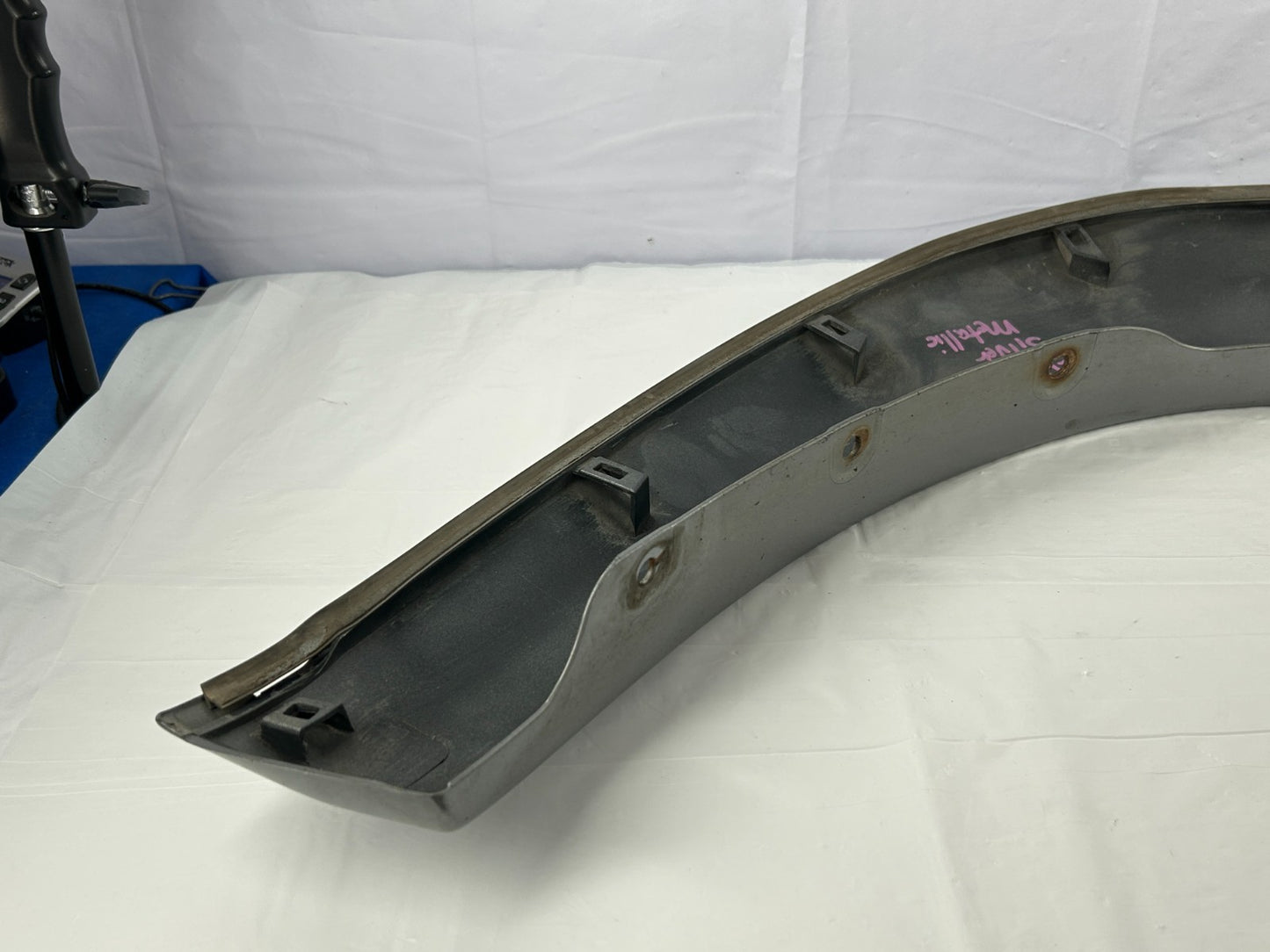 2001-2007 Toyota Sequoia Front Left Wheel Fender Flare Molding OEM 75612-0C901