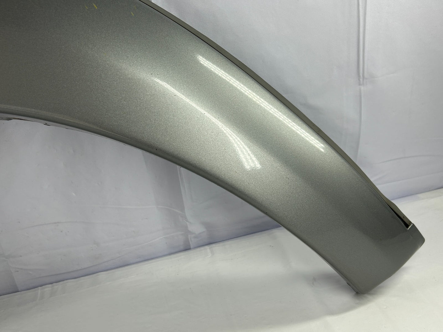 2001-2007 Toyota Sequoia Front Left Wheel Fender Flare Molding OEM 75612-0C901