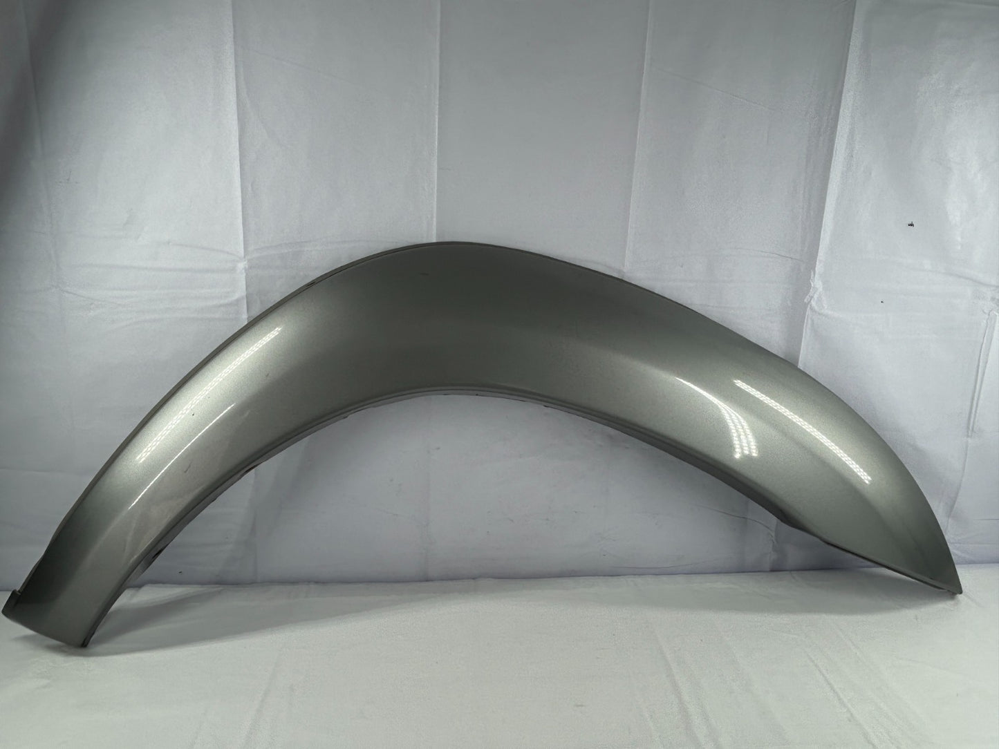 2001-2007 Toyota Sequoia Front Right Wheel Fender Flare Molding OEM 75611-0C901