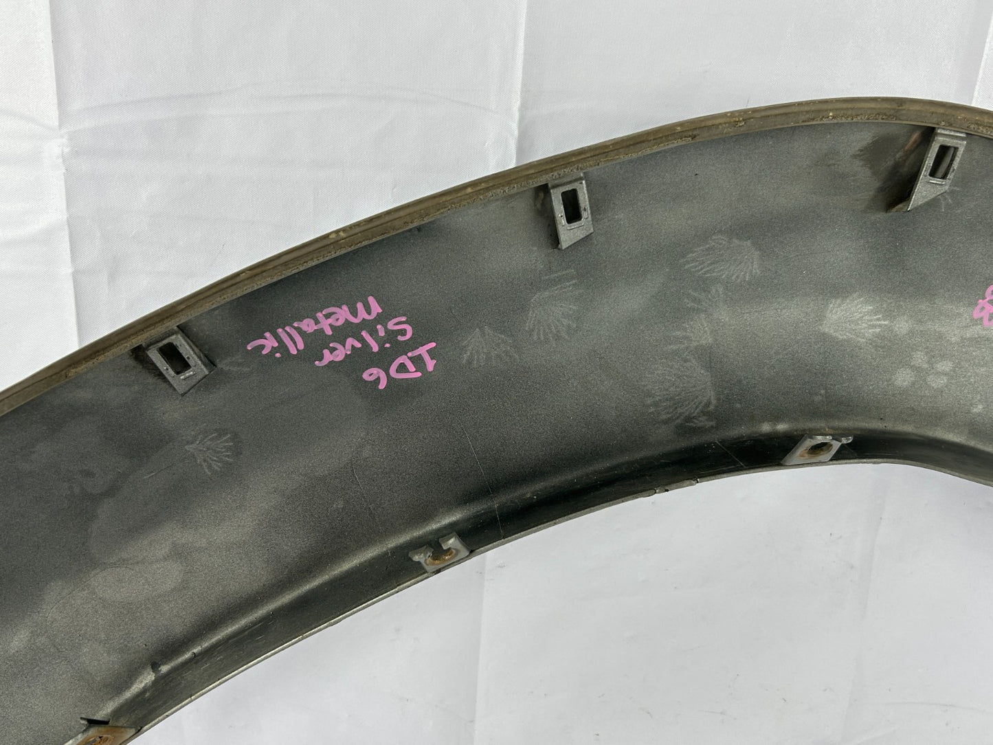 2001-2007 Toyota Sequoia Front Right Wheel Fender Flare Molding OEM 75611-0C901