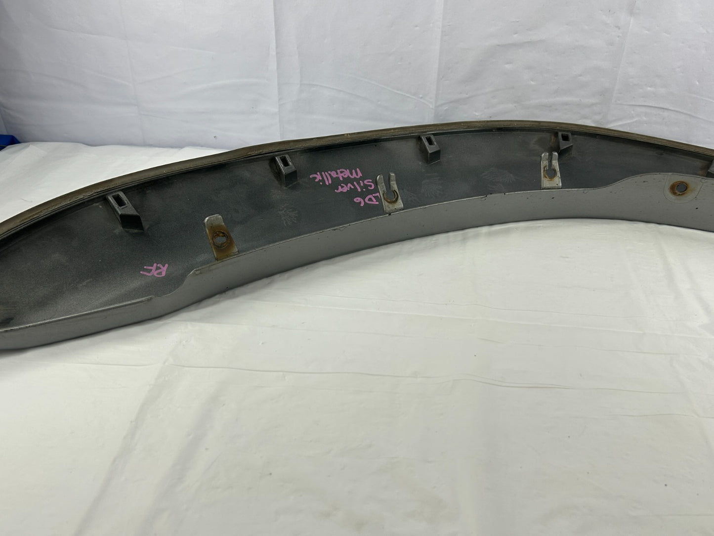 2001-2007 Toyota Sequoia Front Right Wheel Fender Flare Molding OEM 75611-0C901