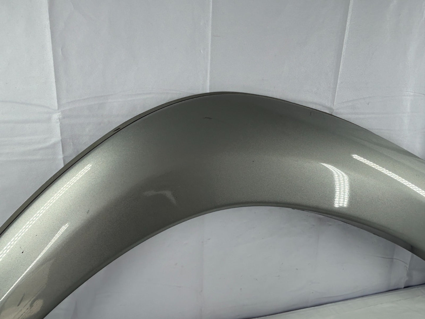 2001-2007 Toyota Sequoia Front Right Wheel Fender Flare Molding OEM 75611-0C901