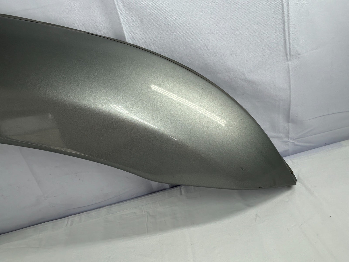2001-2007 Toyota Sequoia Front Right Wheel Fender Flare Molding OEM 75611-0C901
