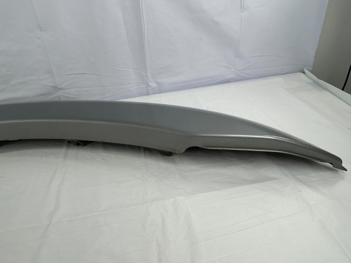 2001-2007 Toyota Sequoia Front Right Wheel Fender Flare Molding OEM 75611-0C901