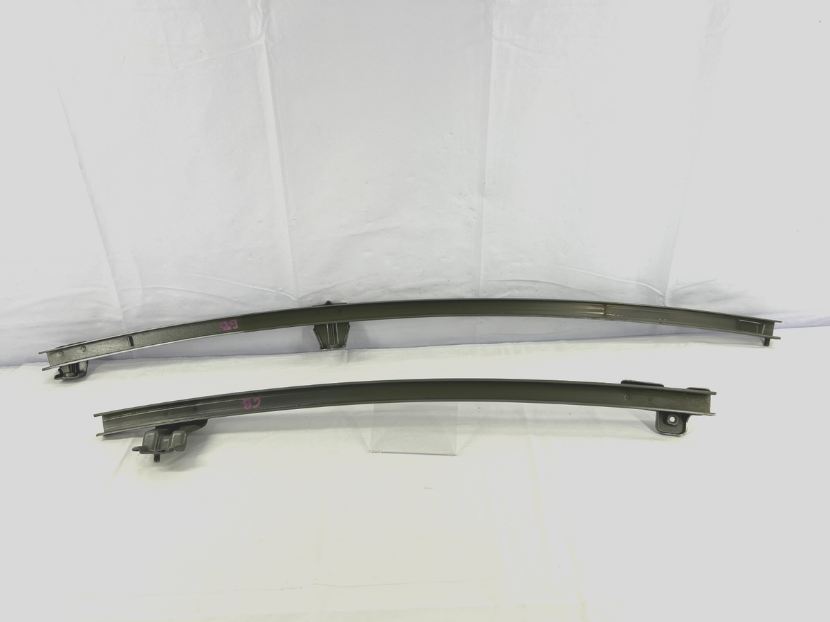 01-07 Toyota Sequoia Front LH Lower Door Guide Channel Rail Set OEM 67402-0C020