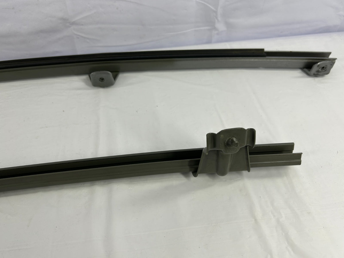 01-07 Toyota Sequoia Front RH Lower Door Guide Channel Rail Set OEM 67401-0C020