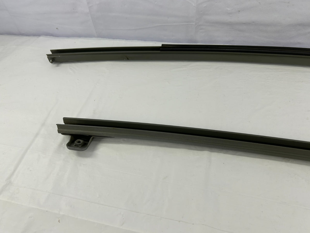 01-07 Toyota Sequoia Front RH Lower Door Guide Channel Rail Set OEM 67401-0C020