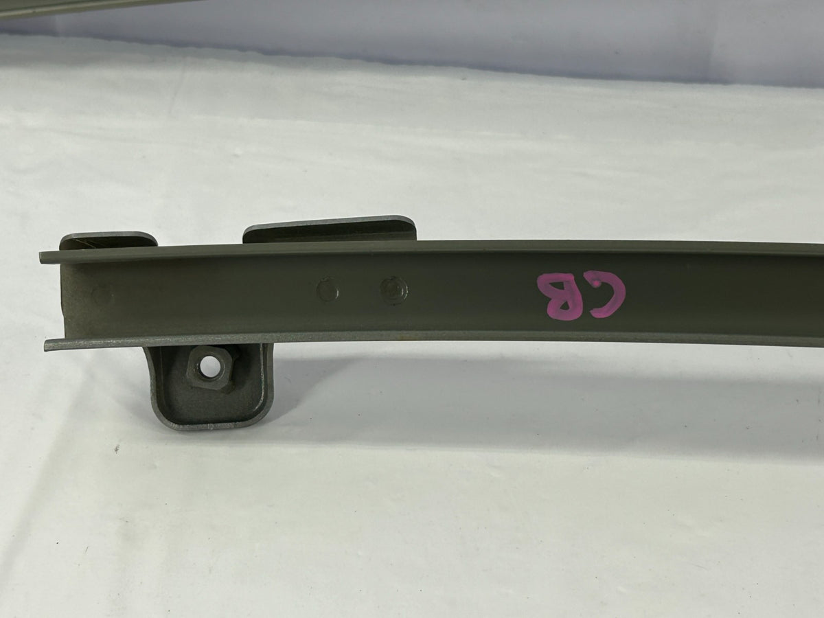 01-07 Toyota Sequoia Front RH Lower Door Guide Channel Rail Set OEM 67401-0C020