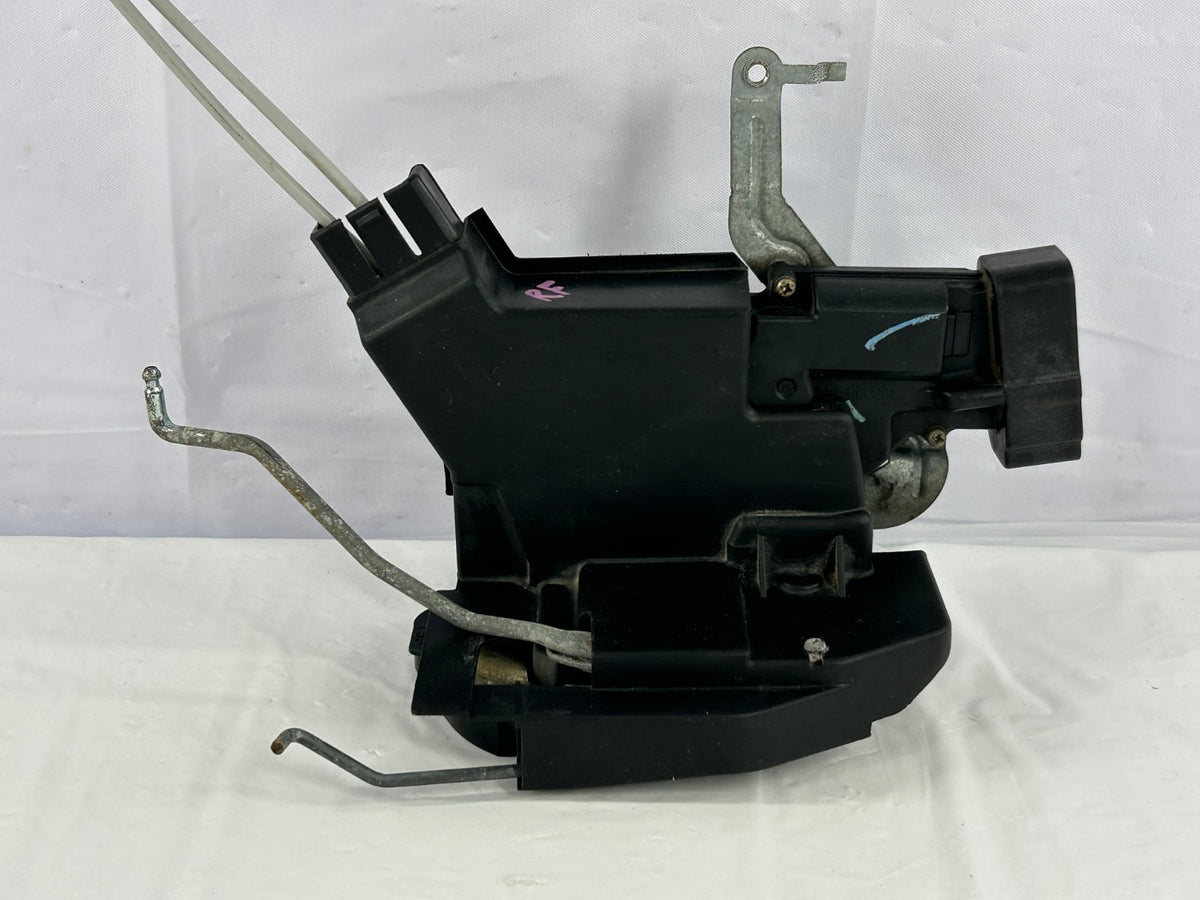 2001-2007 Toyota Sequoia Front Right Door Lock Latch Actuator OEM 69030-0C021