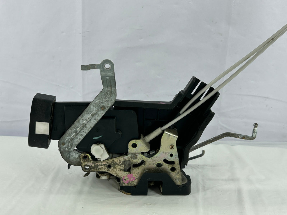 2001-2007 Toyota Sequoia Front Right Door Lock Latch Actuator OEM 69030-0C021