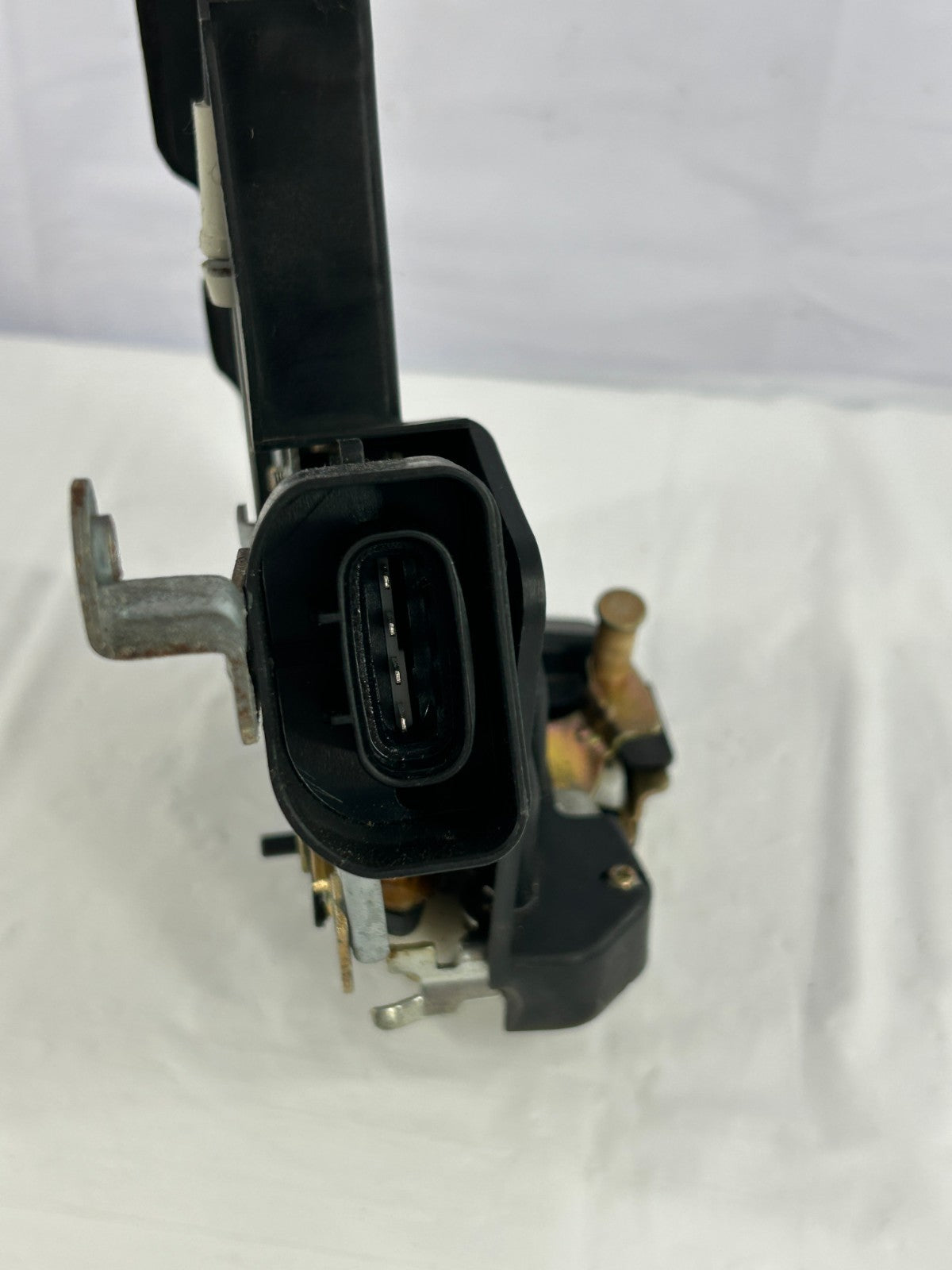 2001-2007 Toyota Sequoia Rear Left Door Lock Latch Actuator OEM 69060-0C010