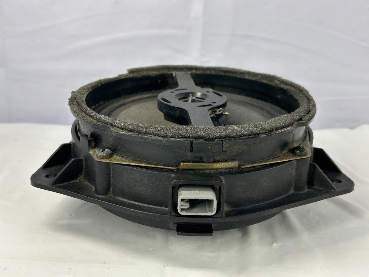 01-07 Toyota Sequoia Rear Right Door JBL Upgrade Audio Speaker OEM 86160-AF090
