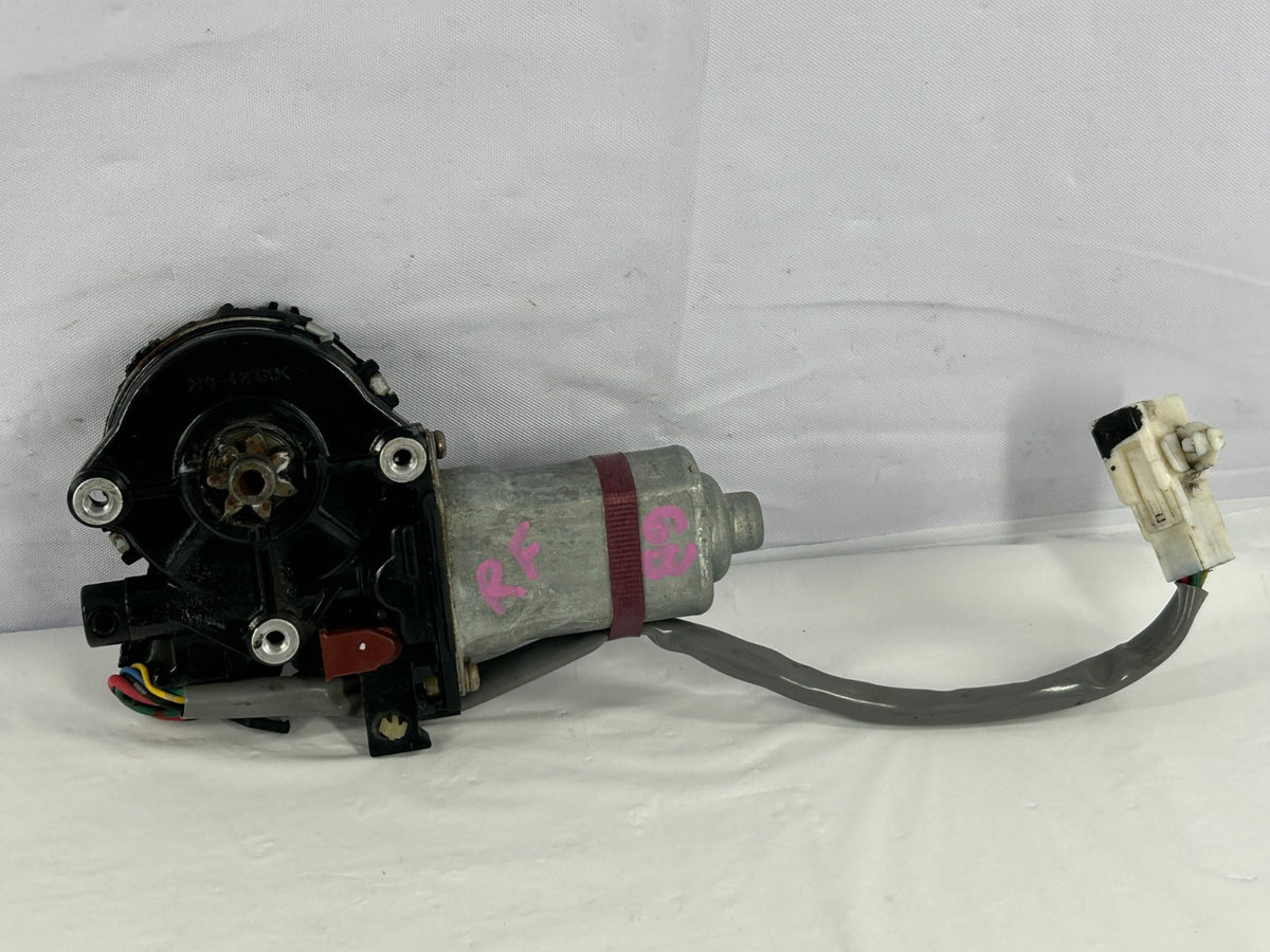 2001-2007 Toyota Sequoia Front Right Door Power Window Motor OEM 85710-34030