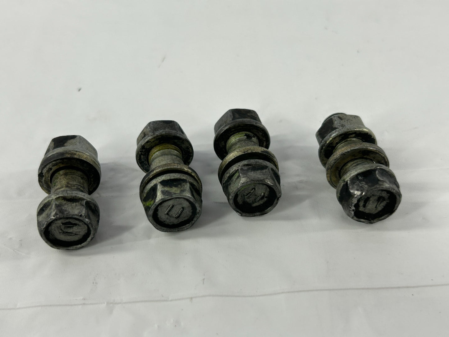 2001-2007 Toyota Sequoia Driveshaft Propeller Flange Bolts Nuts OEM 90080-10294