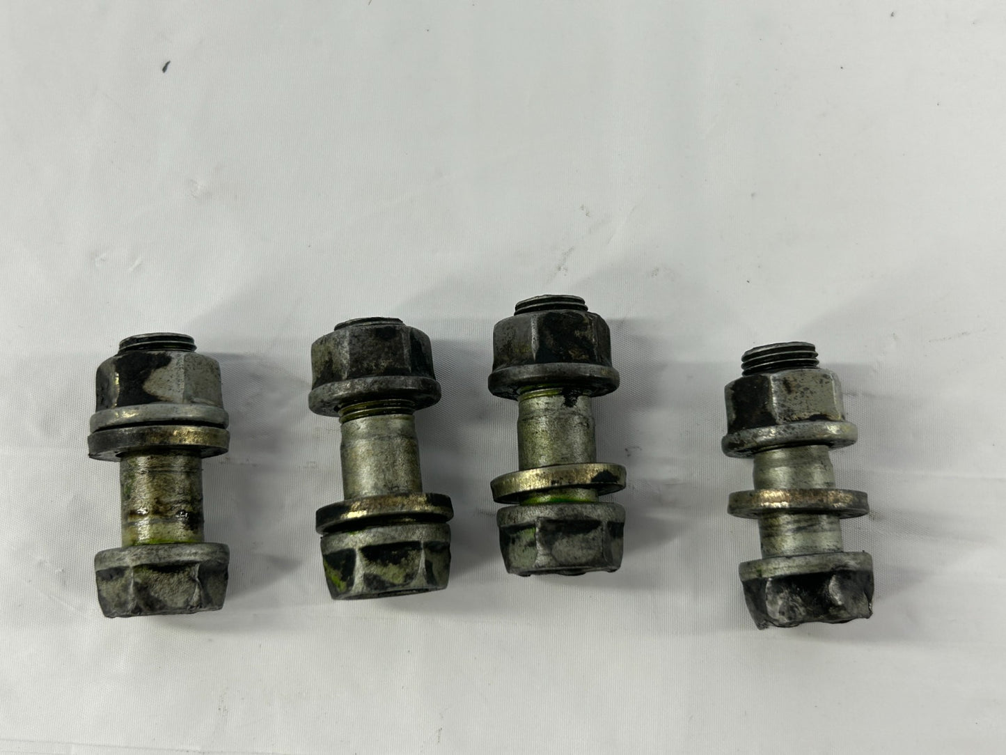 2001-2007 Toyota Sequoia Driveshaft Propeller Flange Bolts Nuts OEM 90080-10294