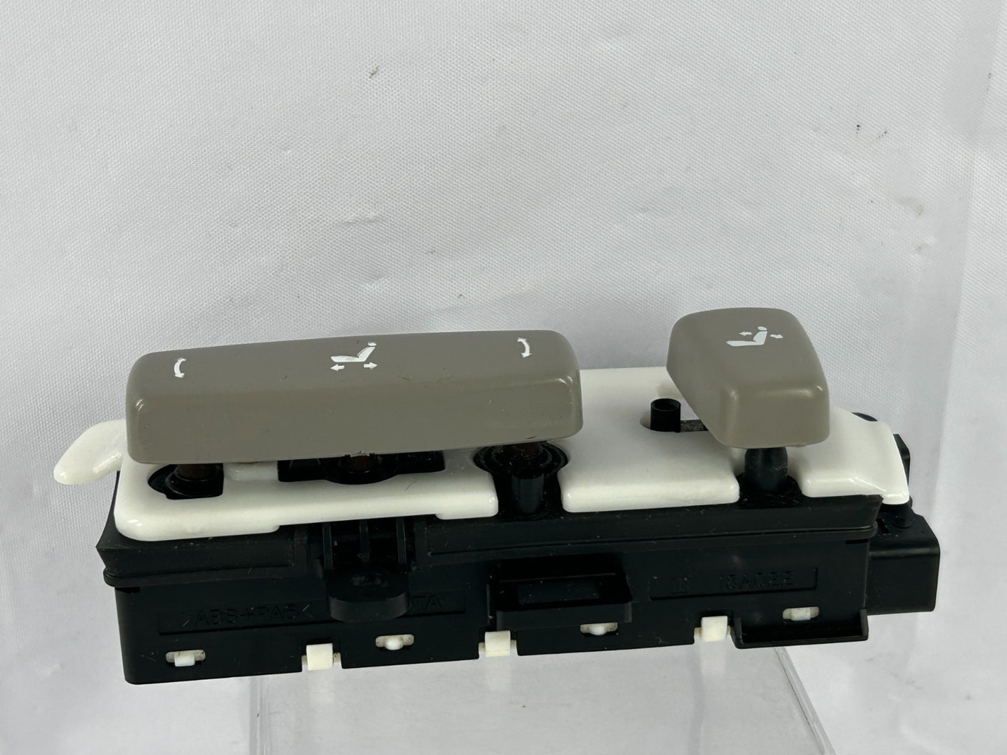 01-04 Toyota Sequoia Front Left Seat Adjustment Control Switches OEM 84922-33130