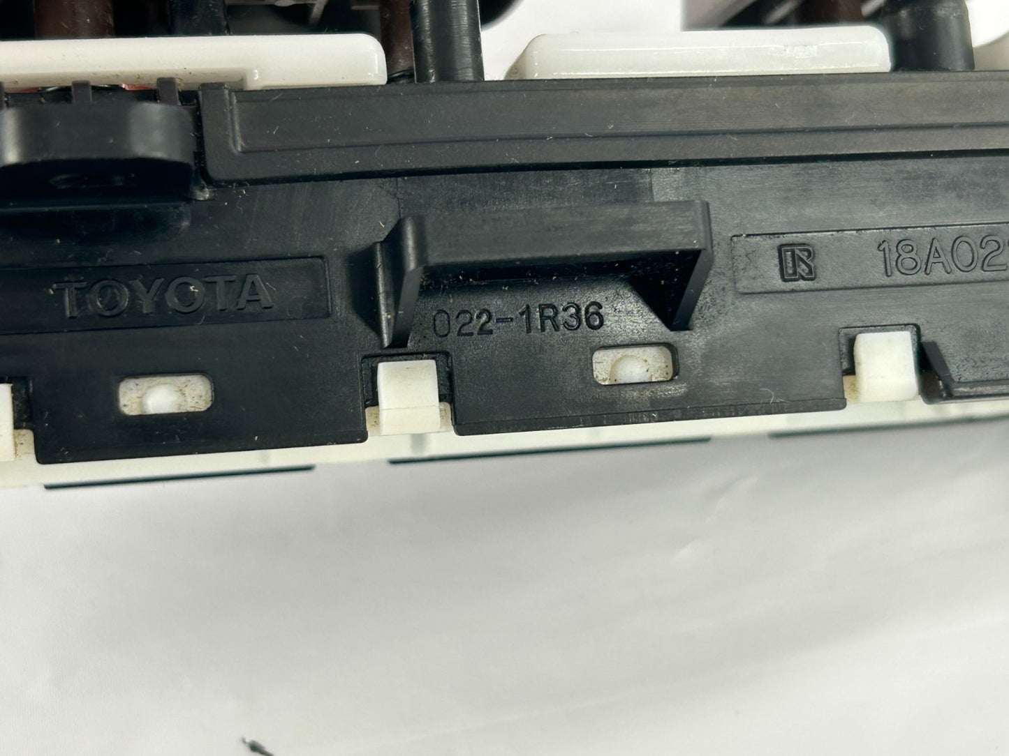 01-04 Toyota Sequoia Front Left Seat Adjustment Control Switches OEM 84922-33130