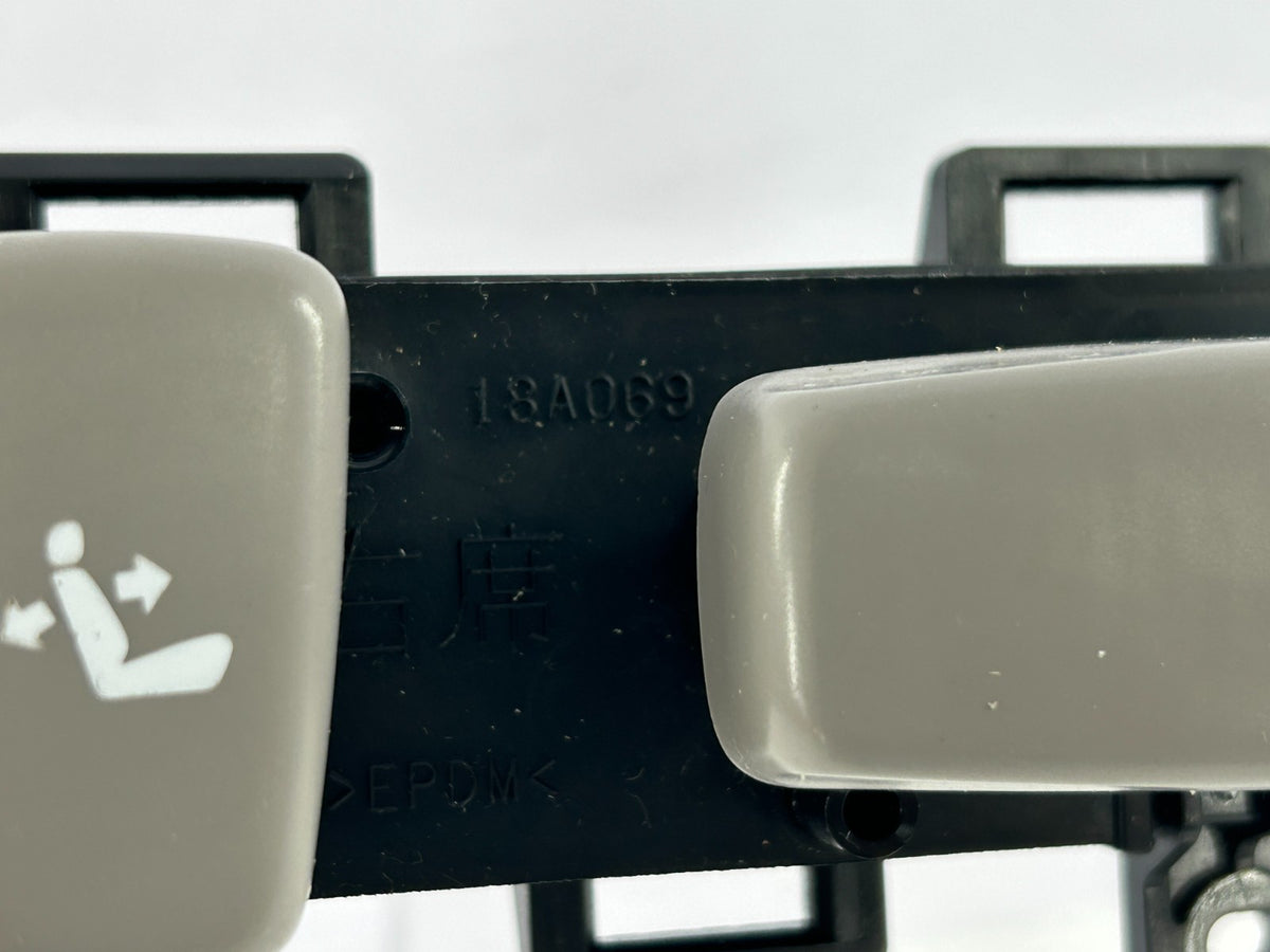 2001-2005 Toyota Sequoia Front Right Side Seat Control Switches OEM 84922-34010