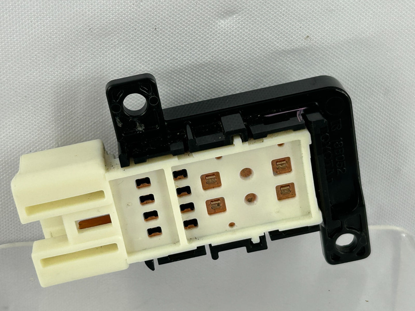 2008-2013 Toyota Highlander Front Left Power Seat Lumbar Switch OEM 849200E010C0