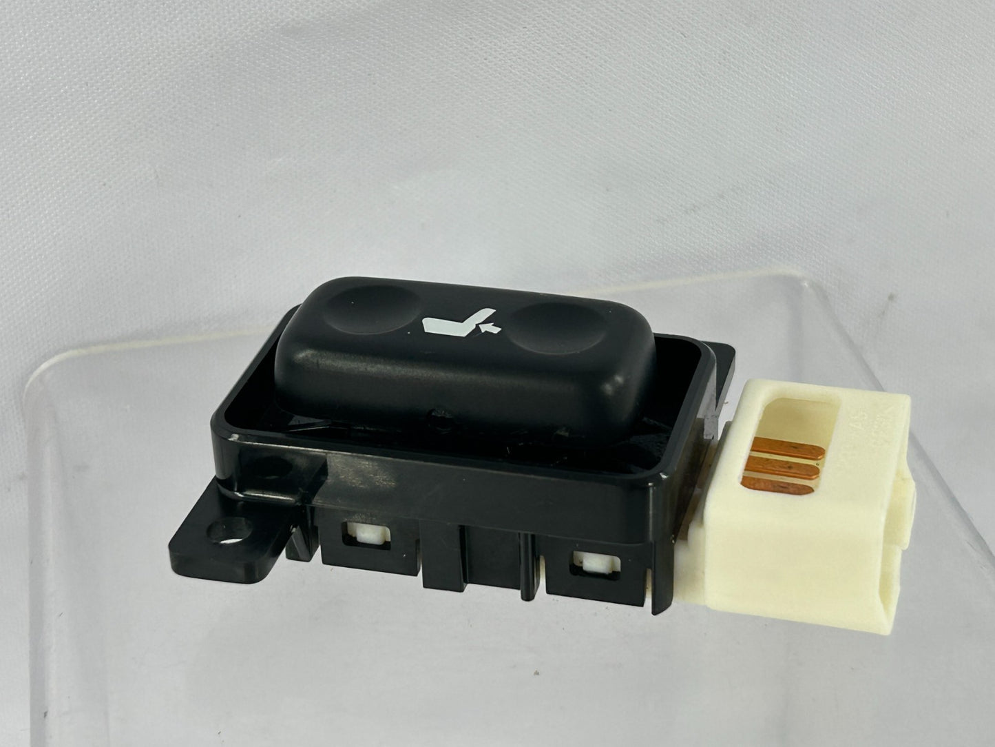 2008-2013 Toyota Highlander Front Left Power Seat Lumbar Switch OEM 849200E010C0