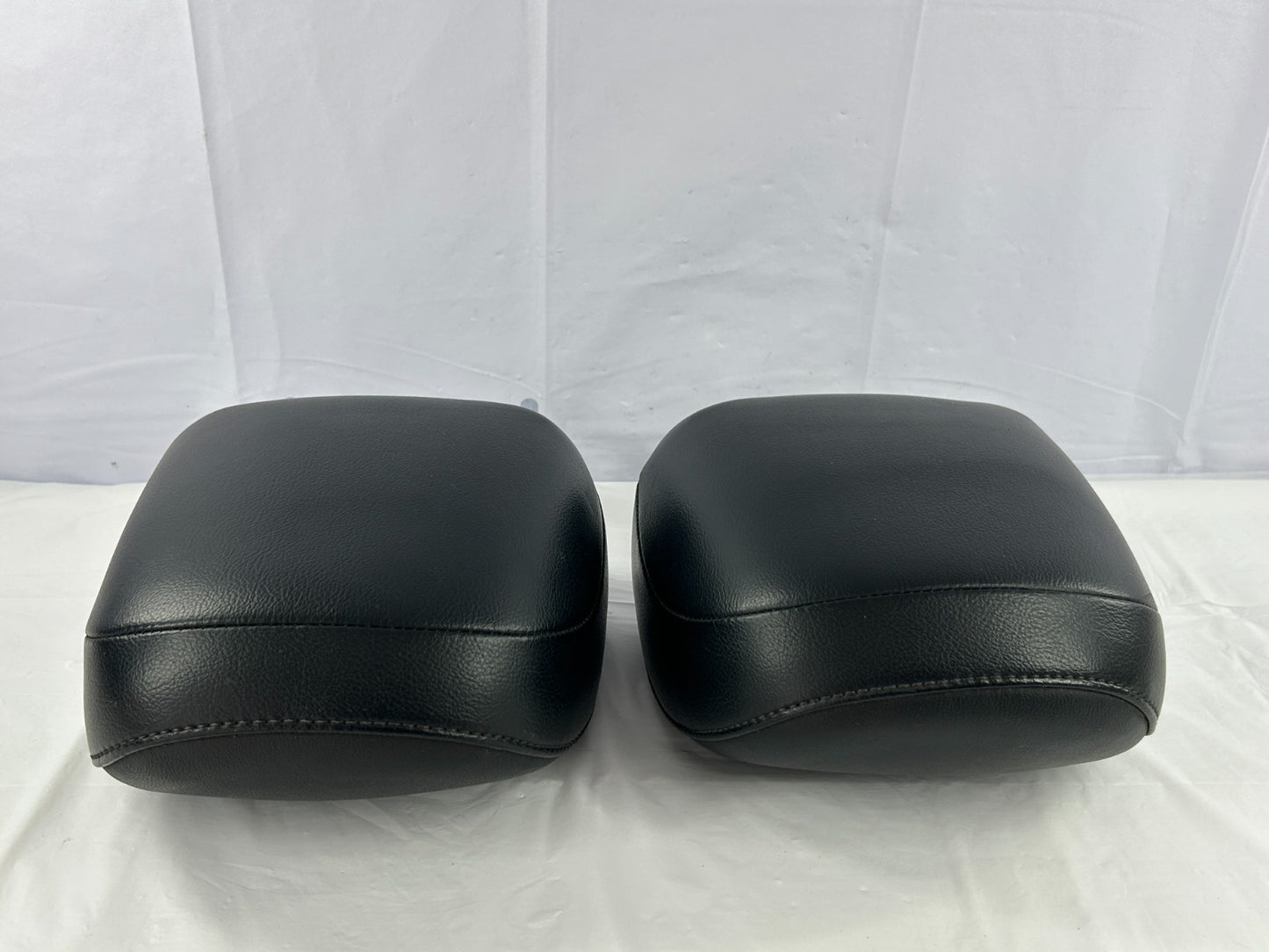 10-11 Toyota Highlander Front Seat Headrest Pair Black Leather OEM 719100E100C0