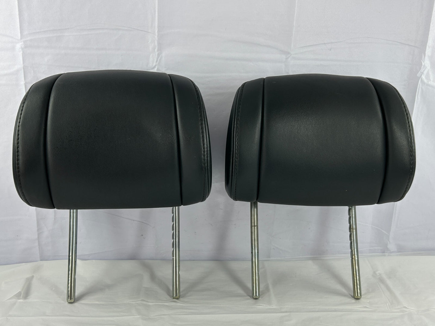 2009-2011 Honda Pilot Front Seat Headrest Pair Black Leather OEM 81140SZAA41ZA