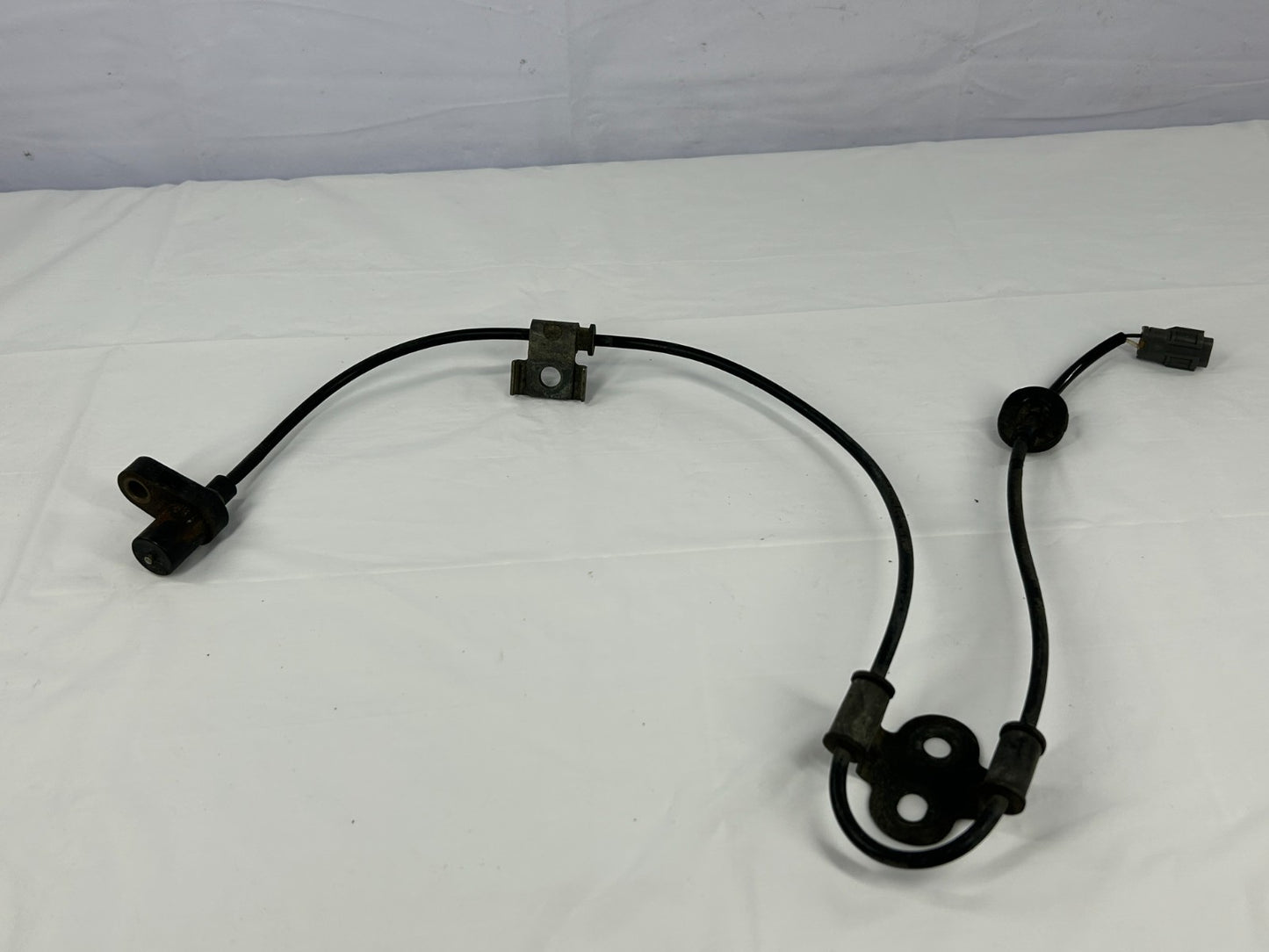 2000-2006 Subaru Outback Front Right Side ABS Wheel Speed Sensor OEM 27540AE000
