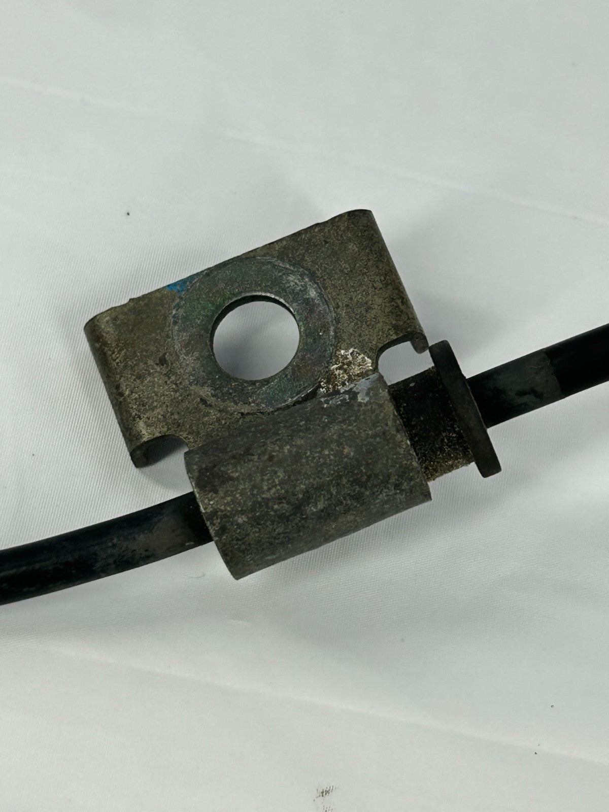 2000-2006 Subaru Outback Front Right Side ABS Wheel Speed Sensor OEM 27540AE000