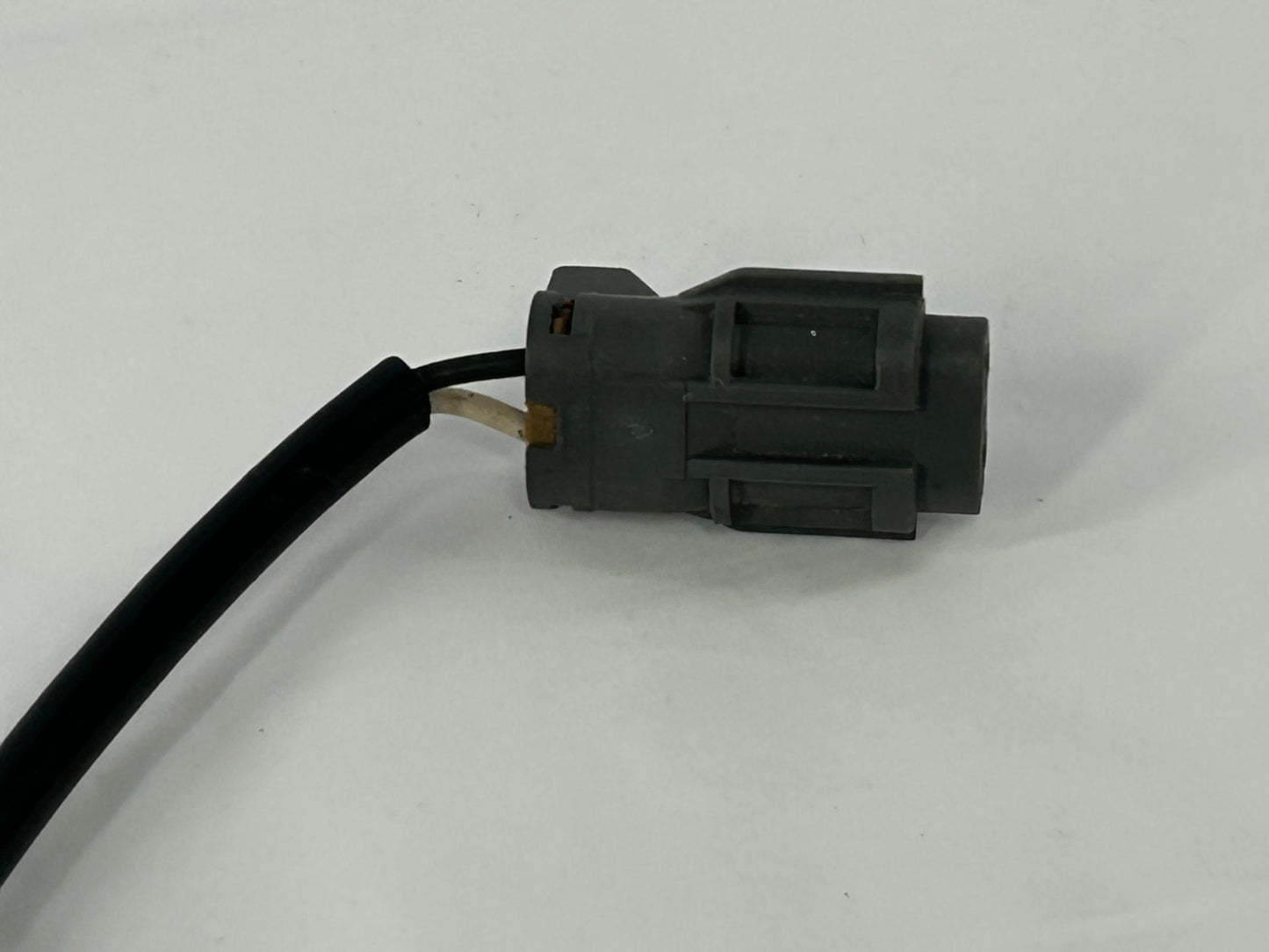 2000-2006 Subaru Outback Front Right Side ABS Wheel Speed Sensor OEM 27540AE000