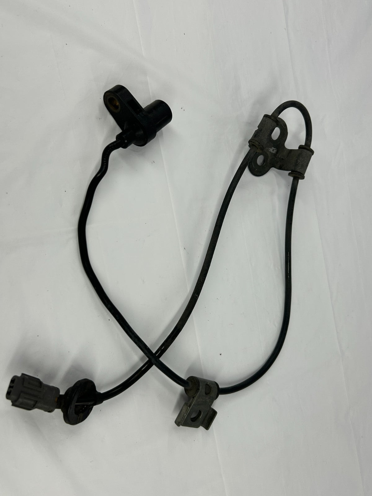 2000-2006 Subaru Legacy Front Right Side ABS Wheel Speed Sensor OEM 27540AE000