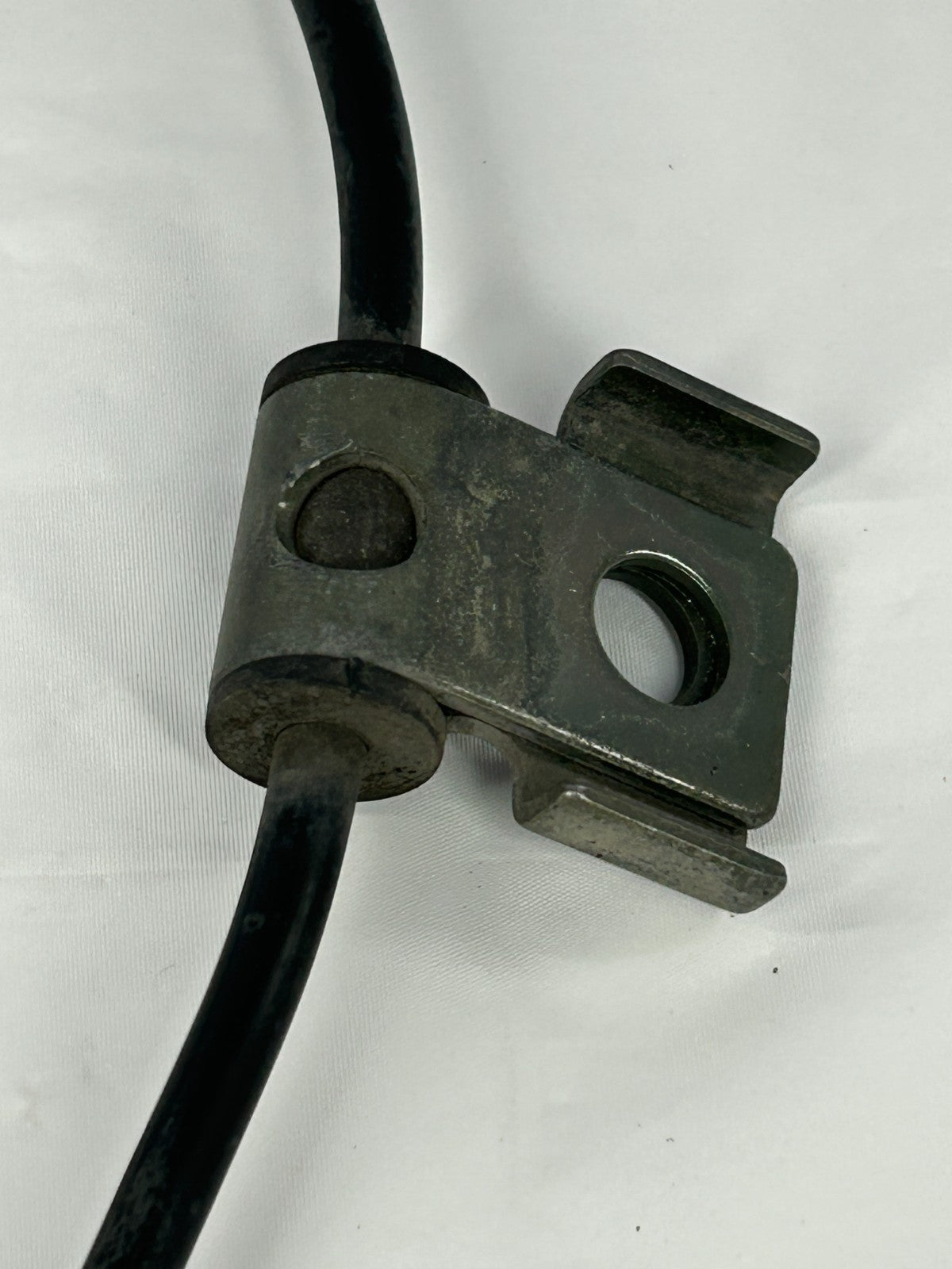 2000-2006 Subaru Legacy Front Right Side ABS Wheel Speed Sensor OEM 27540AE000