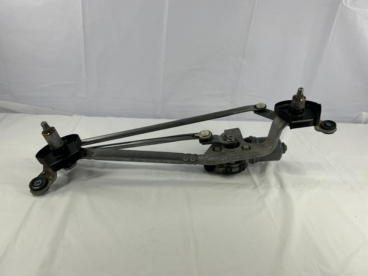 2019-2021 Subaru Forester Front Windshield Wiper Linkage Motor OEM 86511SJ010