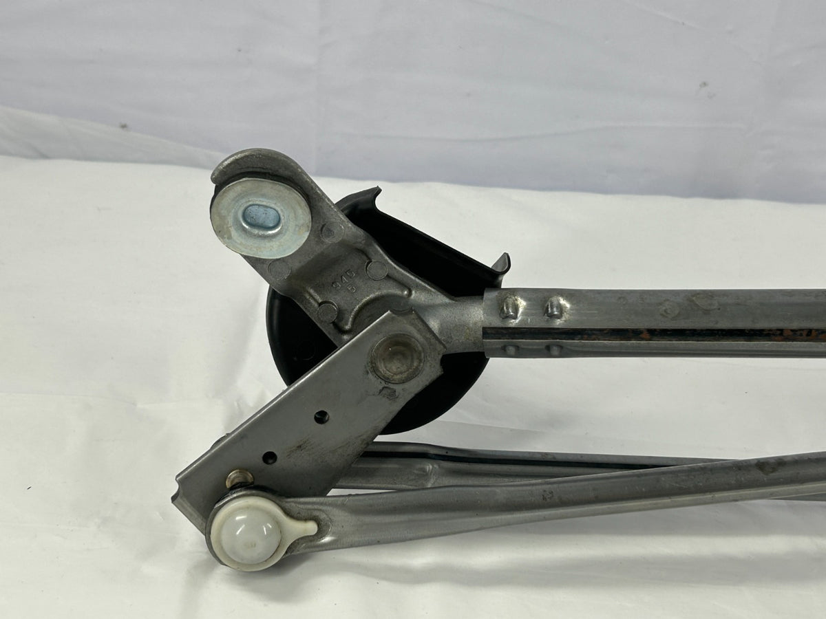 2019-2021 Subaru Forester Front Windshield Wiper Linkage Motor OEM 86511SJ010