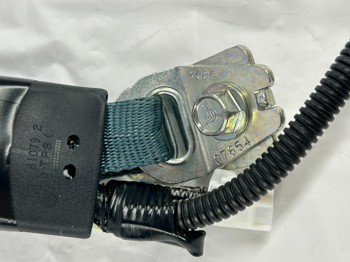 2019-2022 Subaru Forester Rear Left Center Seat Belt Buckle OEM 64670SJ030VH